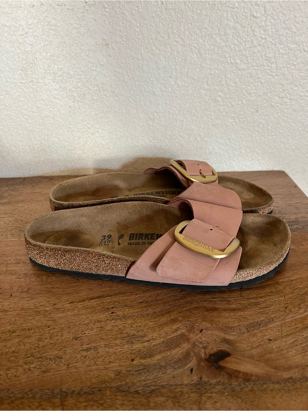 Birkenstock Madrid Big Buckle Old Rose
Women's Size 39 8-8.5 Narrow Fit